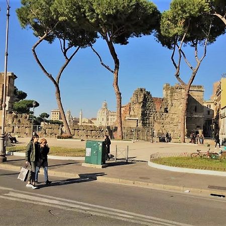 רומא Casa Vacanze Colosseum By Alice מראה חיצוני תמונה
